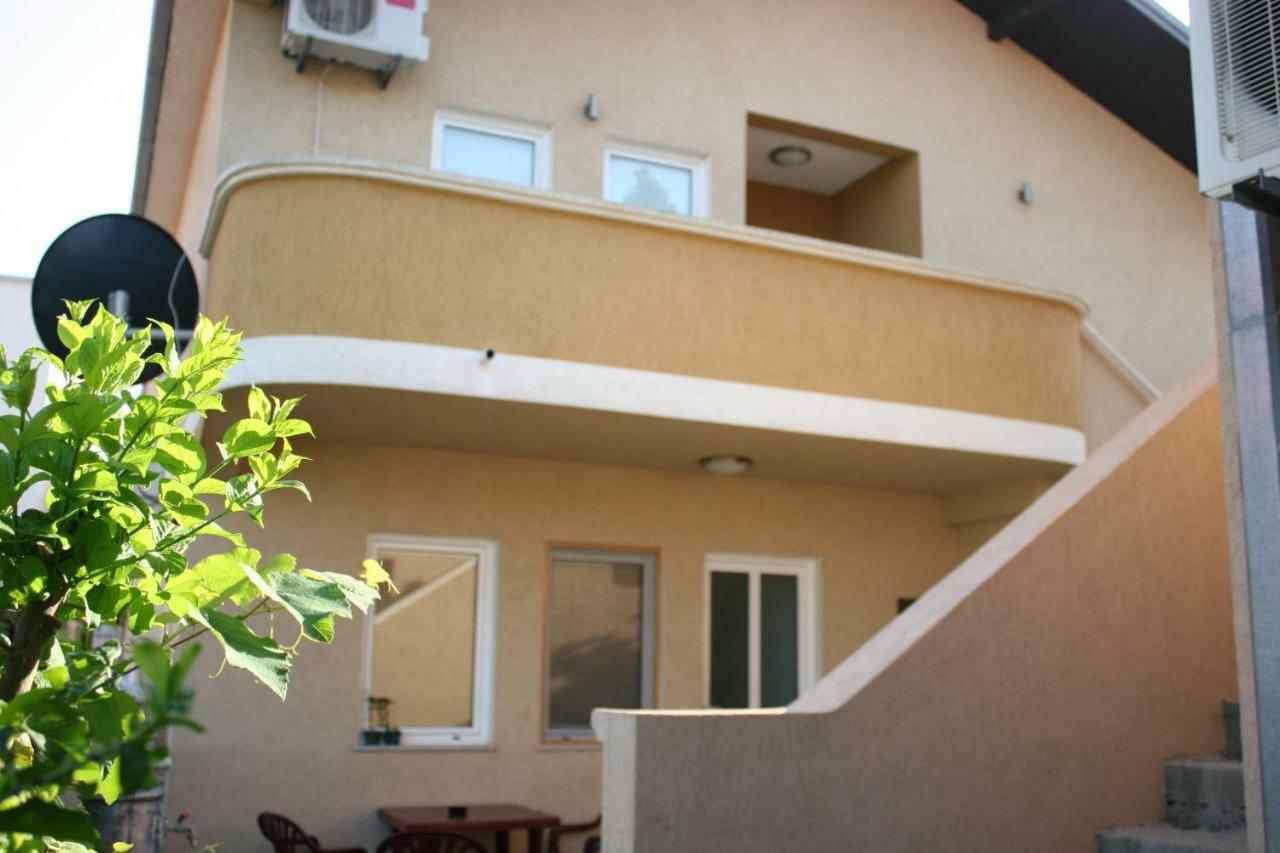 Apartments Emerald Ulcinj Exterior photo